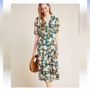 Gal meets glam green floral tegan dress, NWT